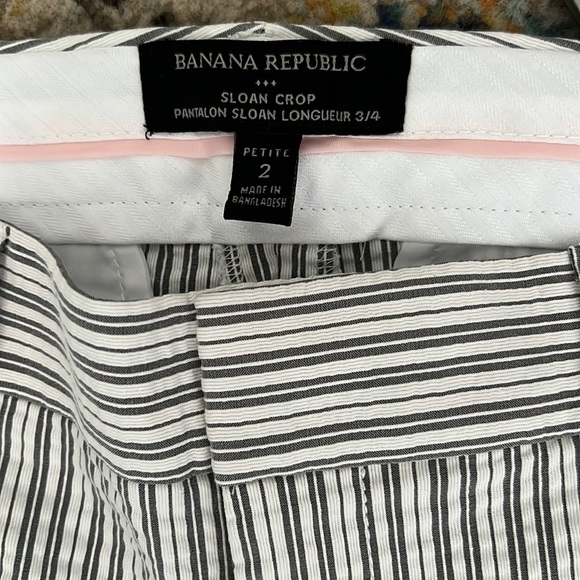 𝅺banana Republic Sloan Crop White with Grey Stripe - Picture 4 of 9